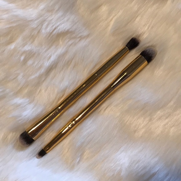 double ended concealer brush